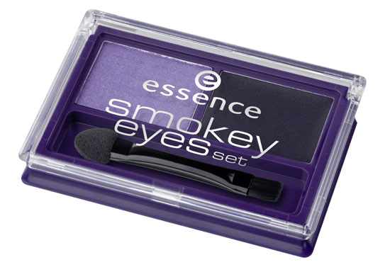 essence smokey eyes kit