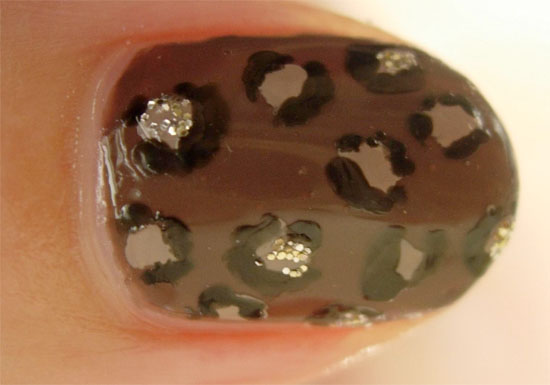 leopard print nails