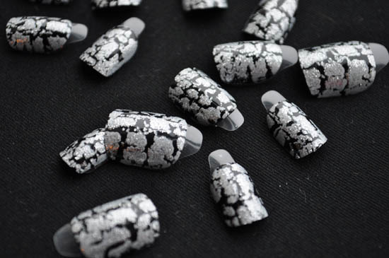 silver crackle impress nails