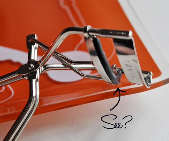 shu uemura eyelash curlers - the rubber pad in the clamp