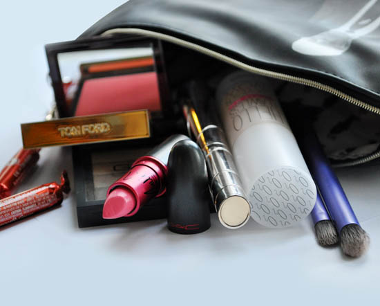 what's in my makeup bag?