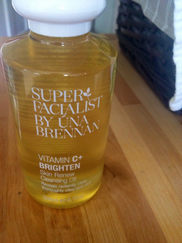 una brennan superfacialist vitamin c+ cleansing oil