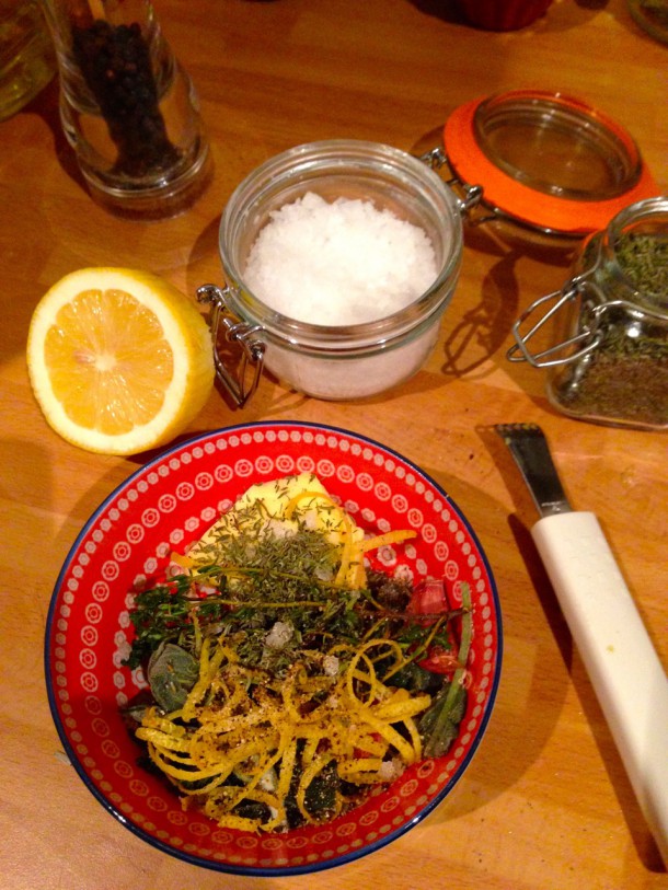4. Ingredients for lemon and herb butter