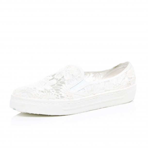 River Island, €30 (they are made of lace!) 