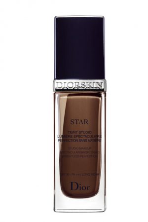 DIORSKIN-FOUNDATION-vogue-11sep15-pr_b_426x639