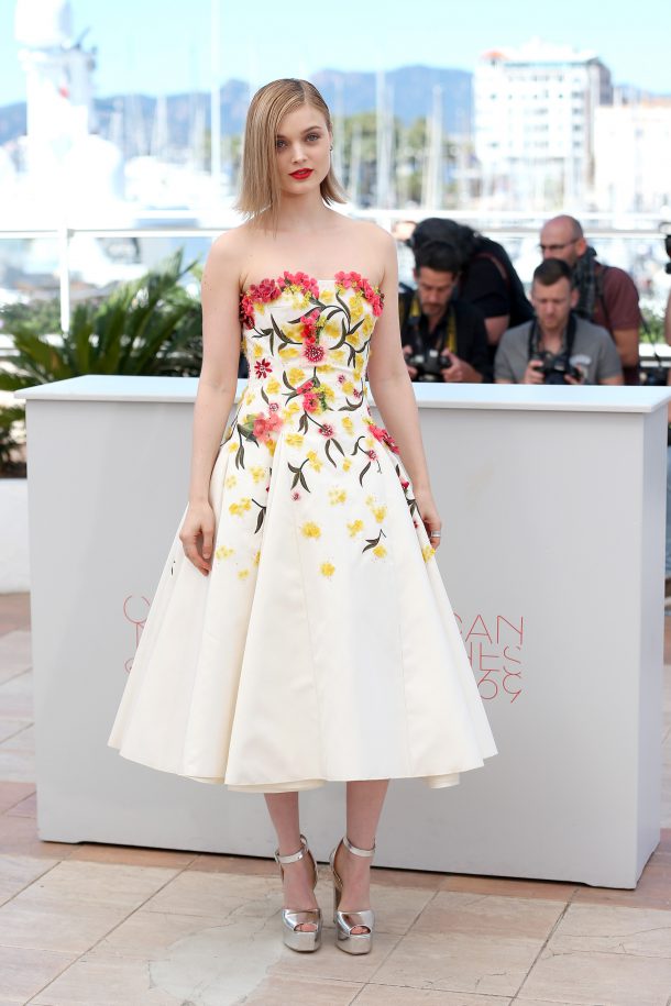 CANNES, FRANCE - MAY 20: Actress Elle Fanning attends "The Neon Demon" Photocall during the 69th annual Cannes Film Festival at the Palais des Festivals on May 20, 2016 in Cannes, France. (Photo by Alex B. Huckle/Getty Images)