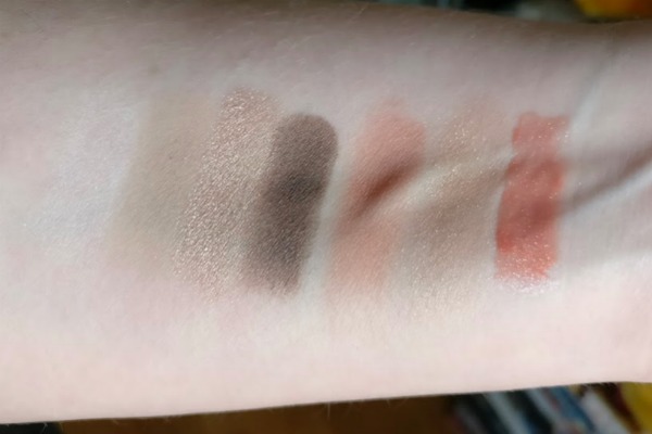 bareminerals-keep-itglowing-swatches