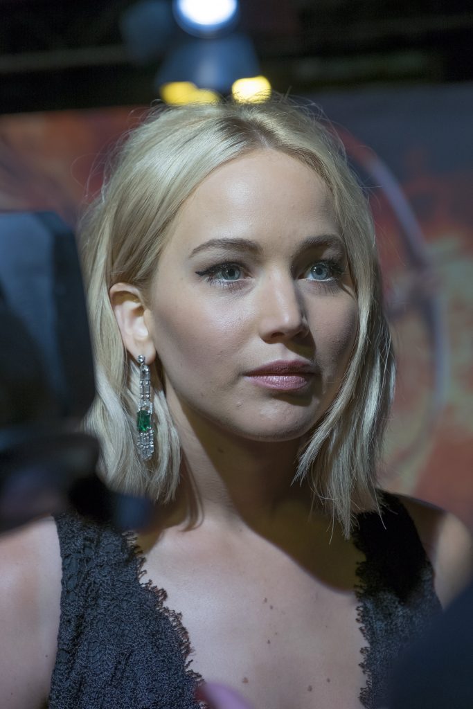 Jennifer Lawrence with her gel eyeliner on fleek