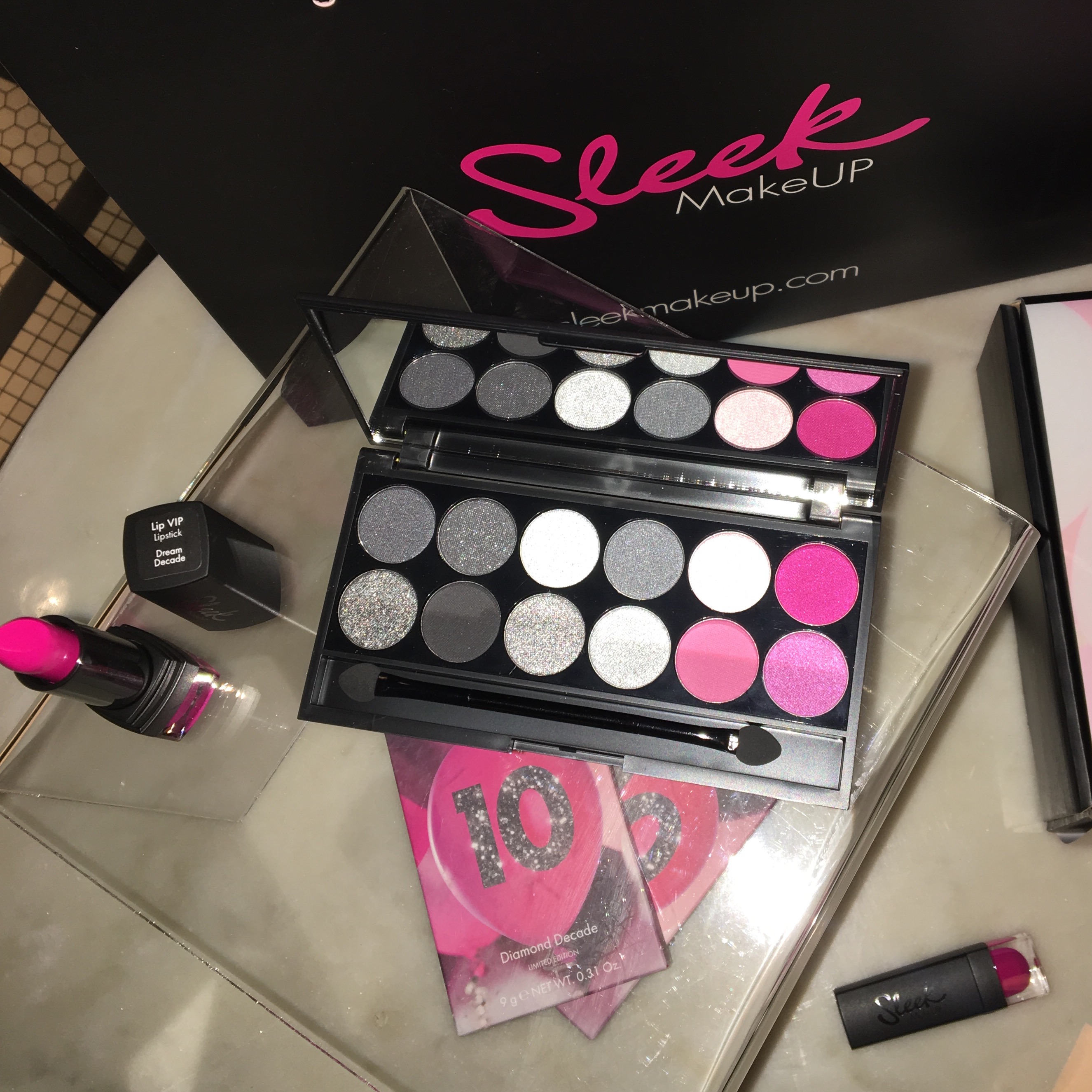 sleek i Divine pink smoky eye