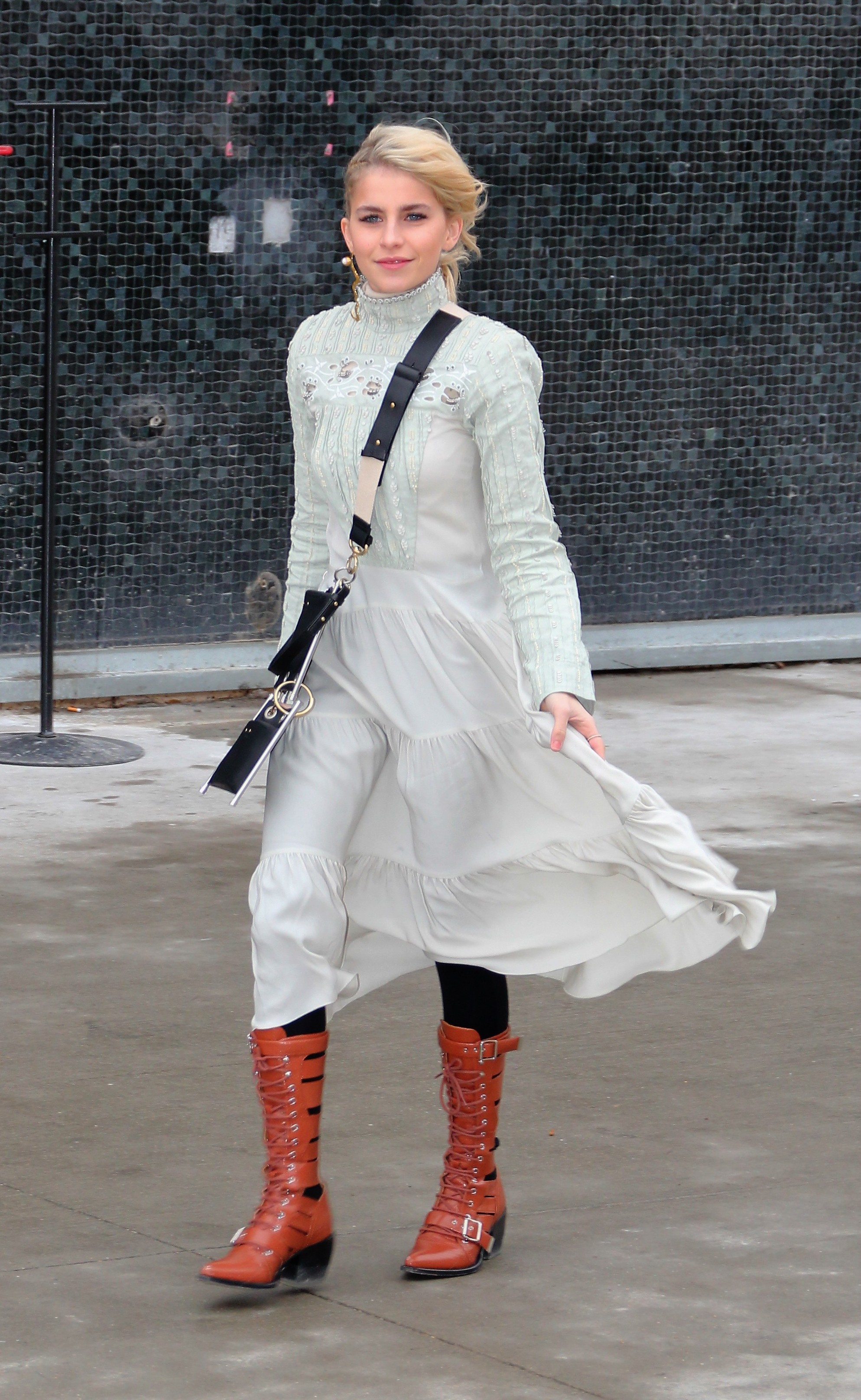 Camila Coelho White Leather Boots Street Style Autumn Winter 2019