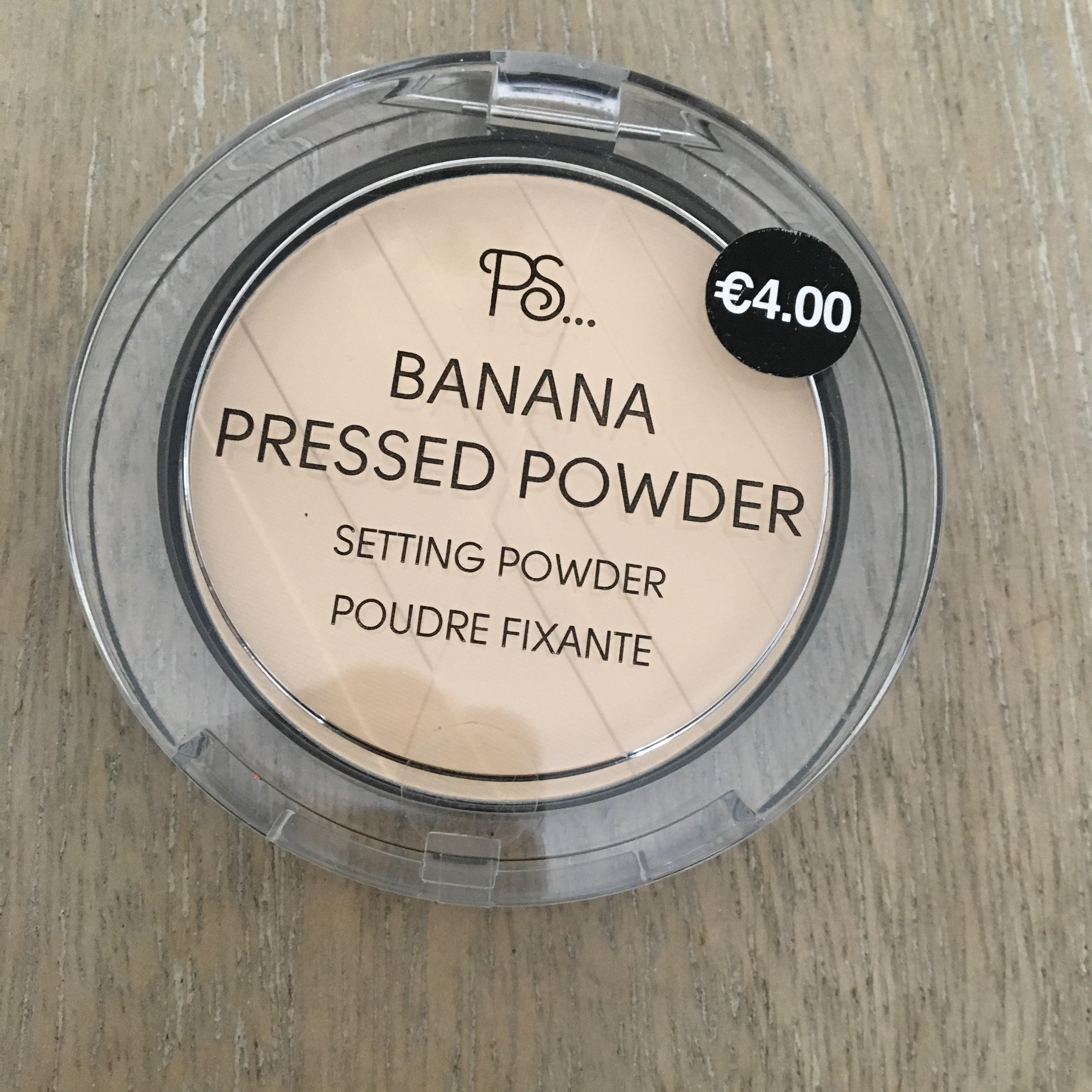 makeup picks from Penneys banana powder