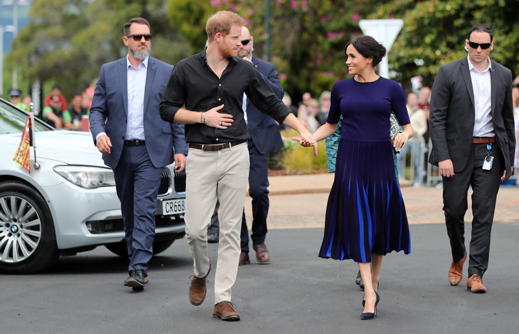 Meghan markle outlet christmas dress